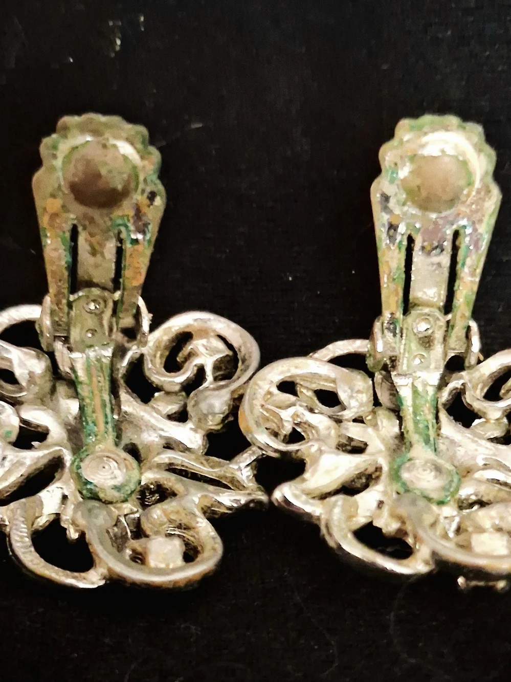Vintage Gold Tone Floral Enamel Rhinestone Clip On Earrings